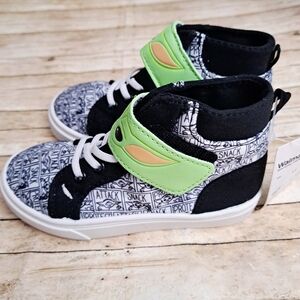 Mandalorian Toddler Boys Graphic High-Top Sneakers with Green Accent